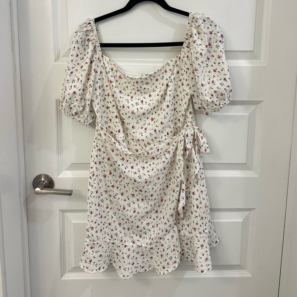 Isalis Floral White Dress